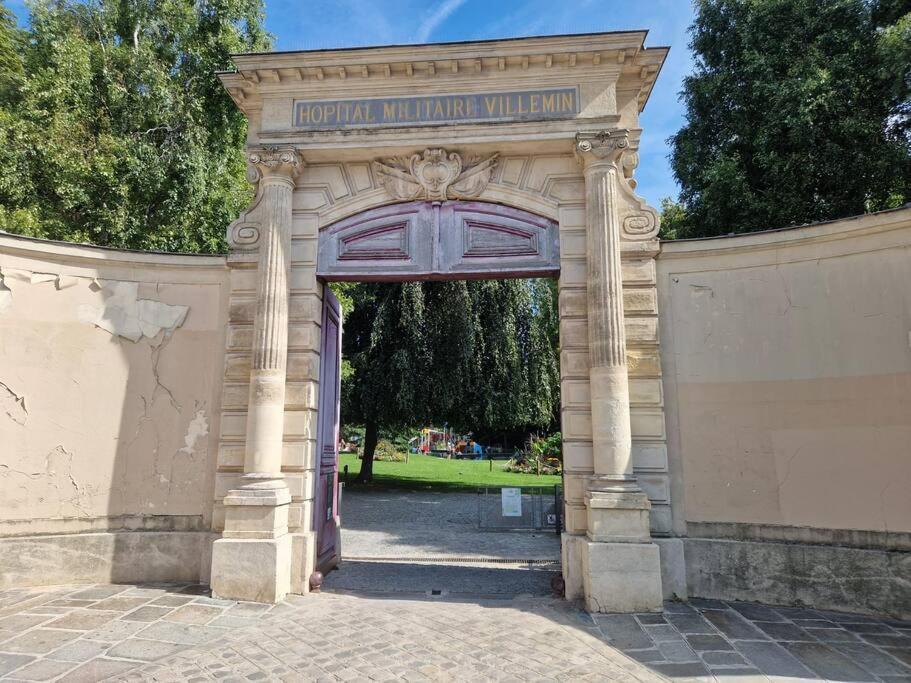 Cosy 1br With Outside Space Neighboring Le Marais Paris